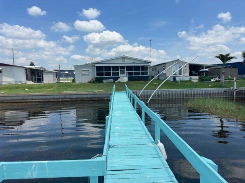 141 Lake Smart Drive a Winter Haven, FL Mobile or Manufactured Home for Sale